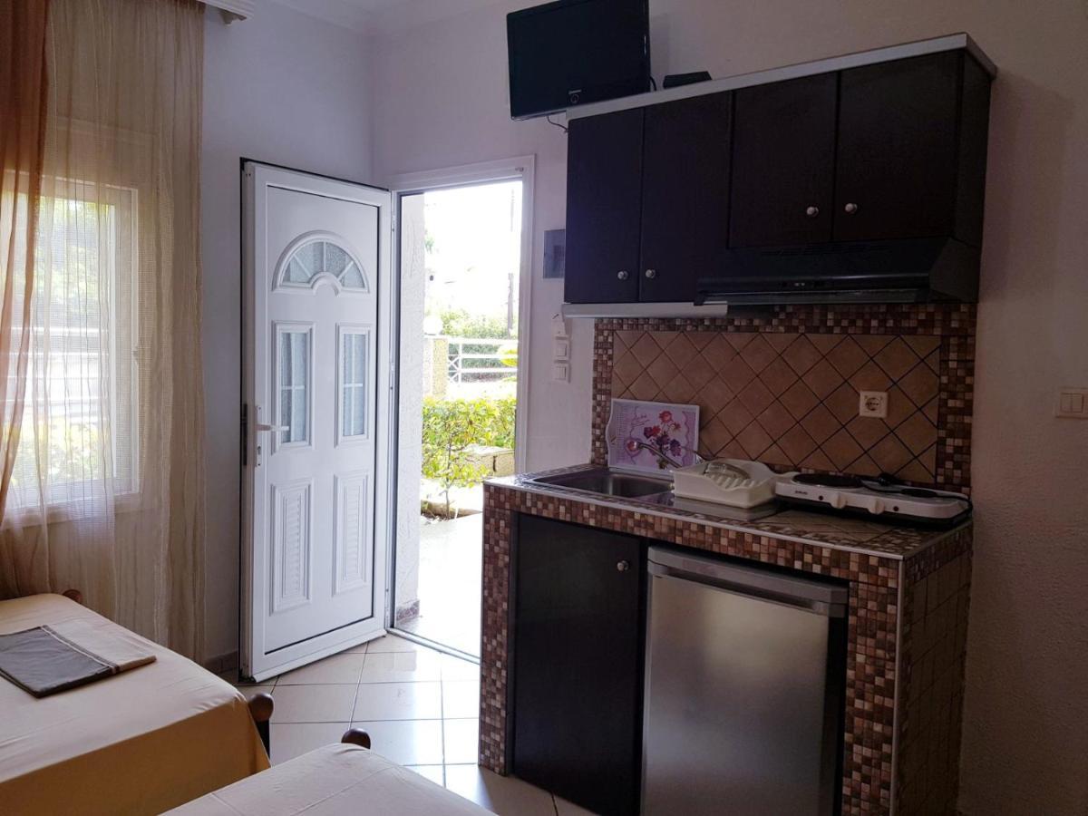 Konstantinos-Elli Rooms Vrasná Exteriér fotografie