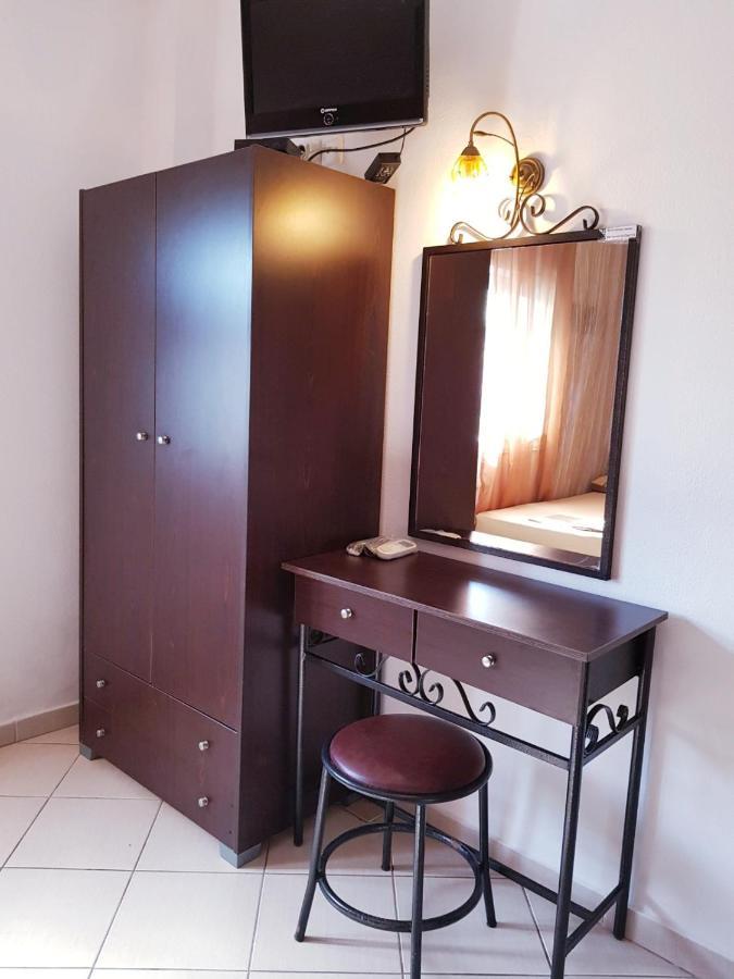 Konstantinos-Elli Rooms Vrasná Exteriér fotografie